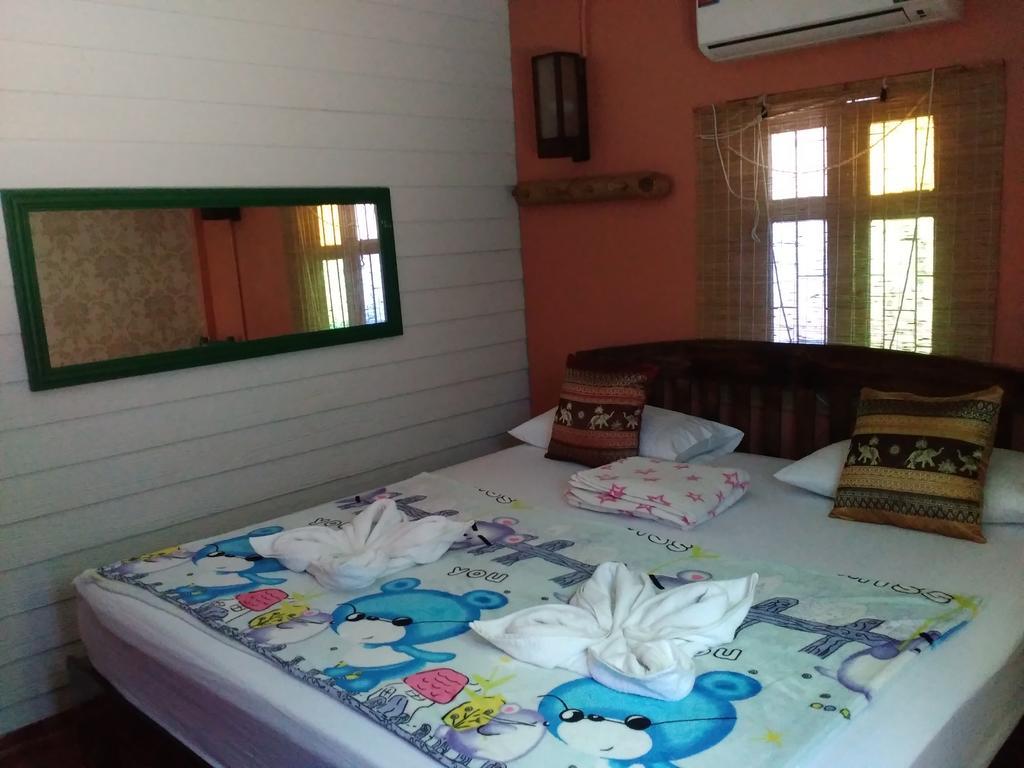 Green House Backpacker Hostel เชียงใหม่ ภายนอก รูปภาพ